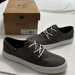 Sperry Women’s Crest Rider Canvas Sneakers in Grey with White Laces